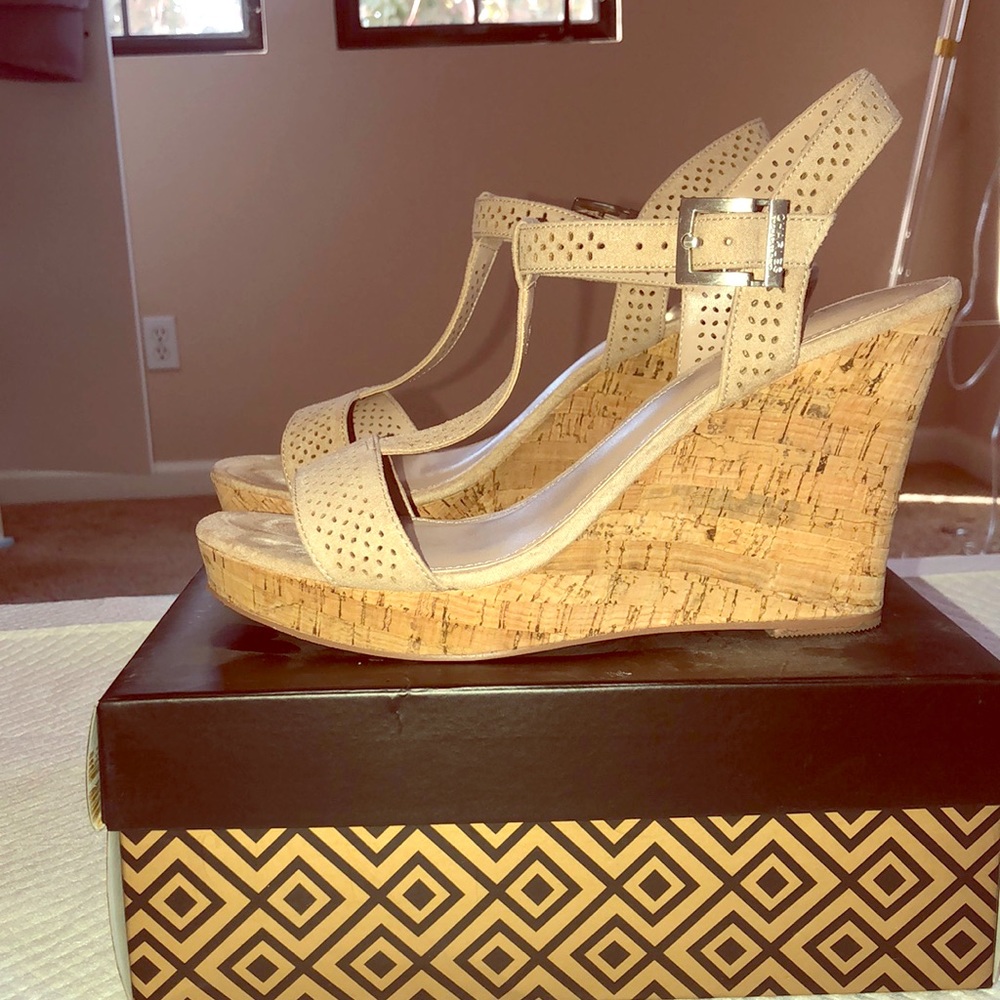Shoes - Picture 2 of 2